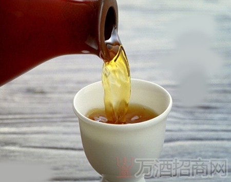 如何饮用黄酒？