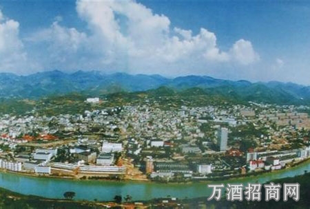 贵州酱香酒主产区——茅台镇
