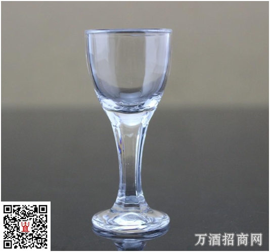 烈酒杯的材质、容量: 烈酒杯的材质、容量: