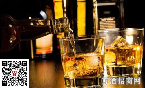 威士忌为什么要加冰喝？