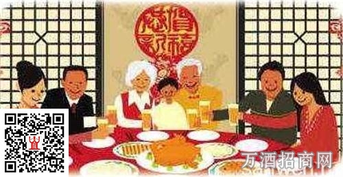 与长辈饮酒需要注意哪些礼仪细节？