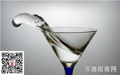 客户进店买酒一言不发 怎么破？