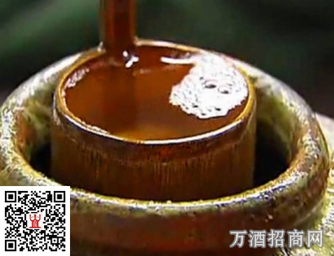 白酒是液体 却为什么源自“固态发酵”？