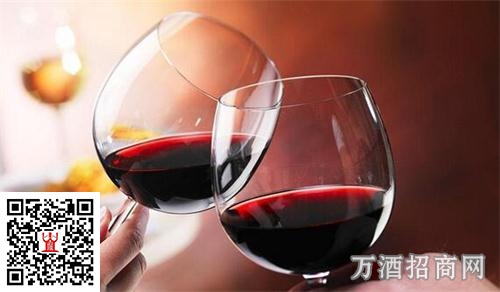 敬葡萄酒的礼仪