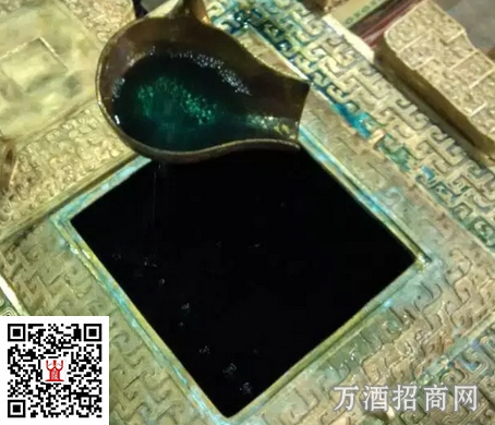 灯红酒绿 酒为什么是绿的？
