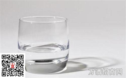 不是什么食物都可以和白酒一起吃