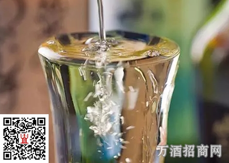 茅台摆下1299金钟罩 为何反而揭开了高端酒天花板？