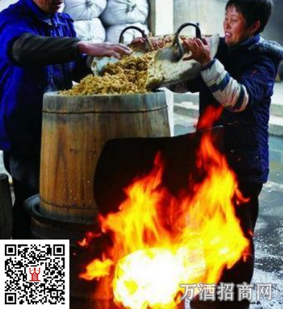 哈尼族焖锅酒